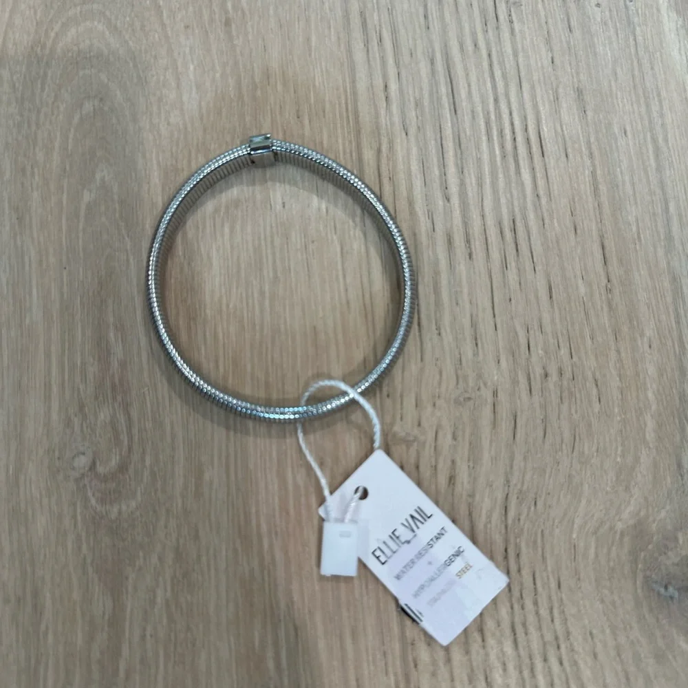 Ellie Vail - Wren Coil Bracelet-silver-NWT - Picture 2 of 3